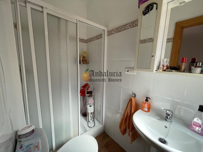 Image No.26-4 Bed Property for sale