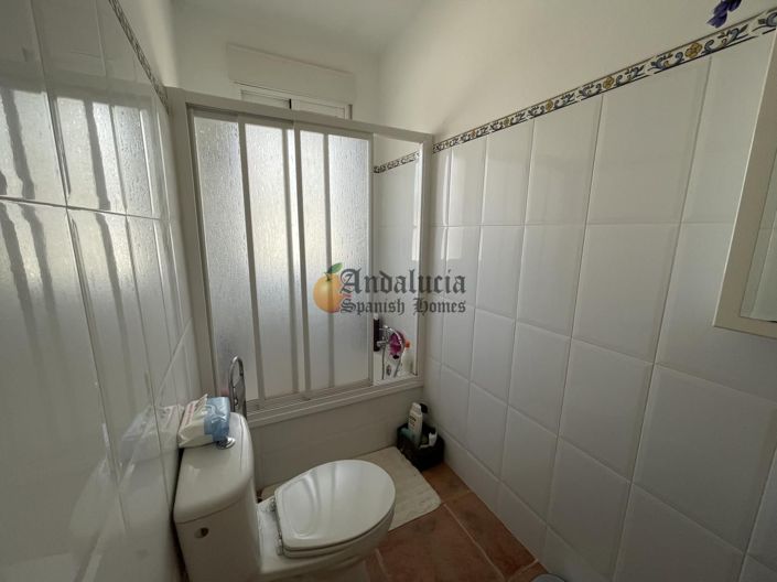 Image No.31-4 Bed Property for sale