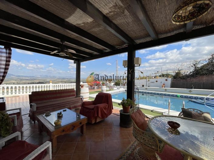 Image No.7-4 Bed Property for sale