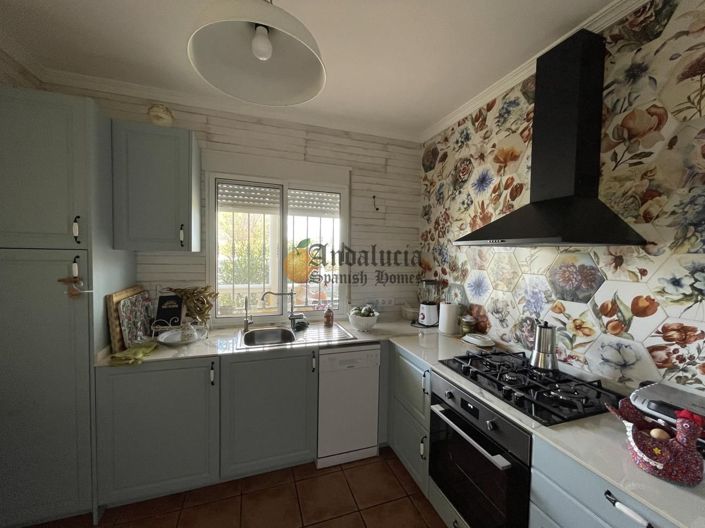 Image No.14-2 Bed Property for sale