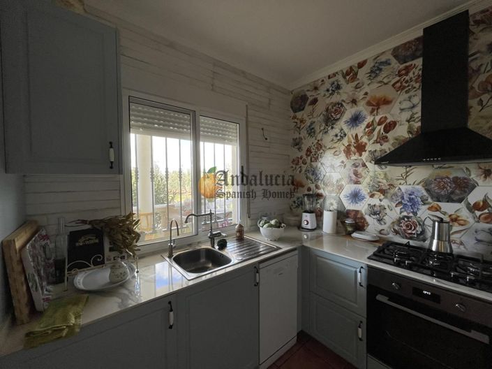 Image No.15-2 Bed Property for sale