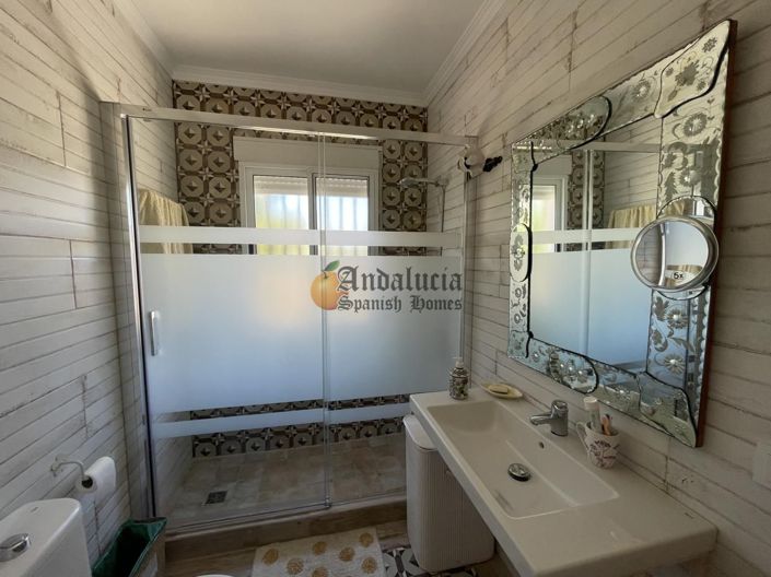 Image No.19-2 Bed Property for sale