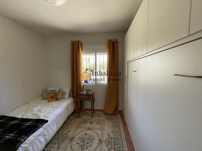 Image No.23-2 Bed Property for sale