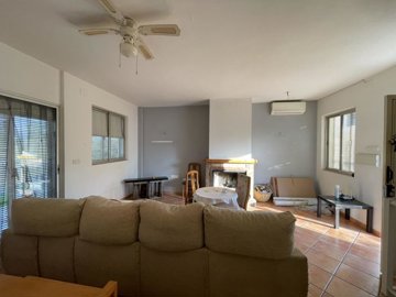 4126211-01fb5ba5