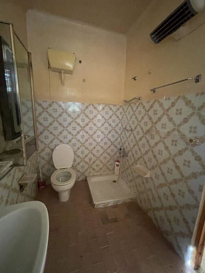 Image No.11-2 Bed Property for sale