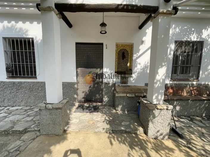 Image No.19-4 Bed Property for sale