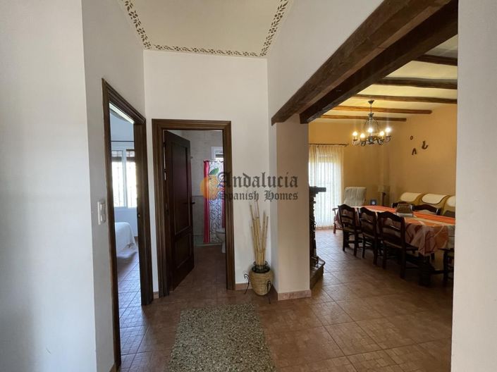 Image No.20-4 Bed Property for sale