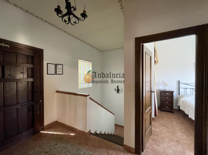 Image No.26-4 Bed Property for sale