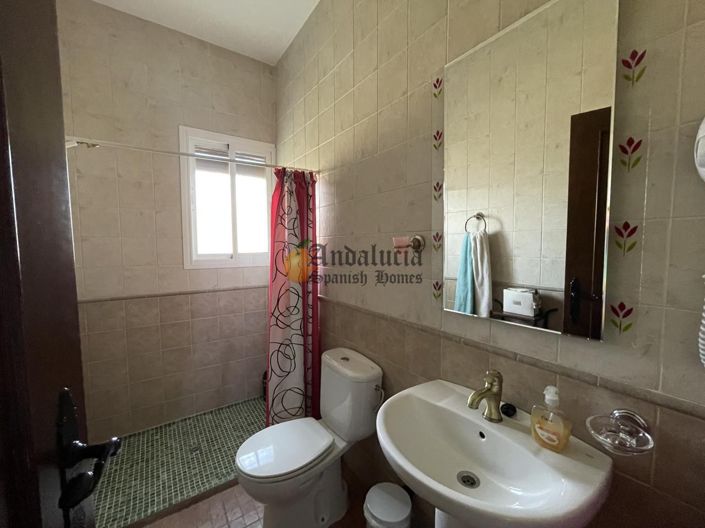 Image No.30-4 Bed Property for sale