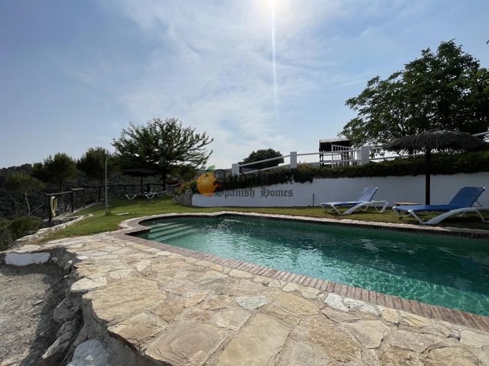 Image No.10-4 Bed Property for sale