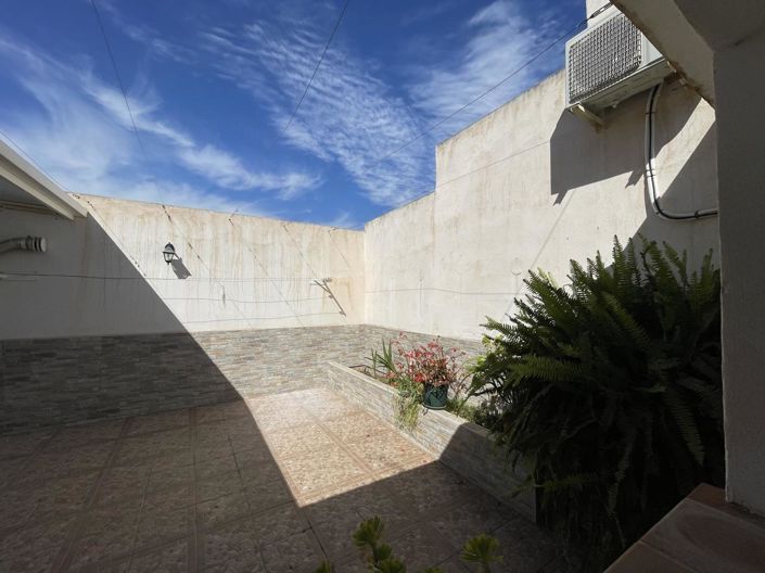 Image No.24-3 Bed Property for sale