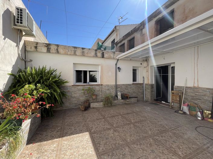 Image No.31-3 Bed Property for sale