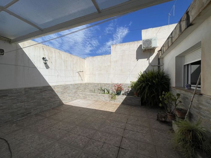 Image No.33-3 Bed Property for sale