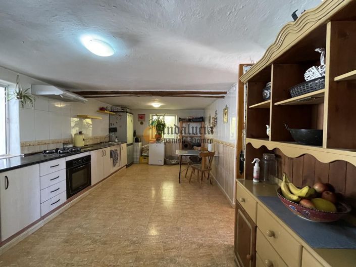 Image No.46-7 Bed Property for sale