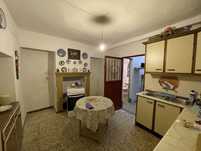 Image No.11-5 Bed Property for sale