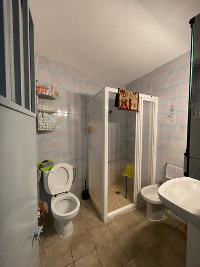 Image No.16-5 Bed Property for sale