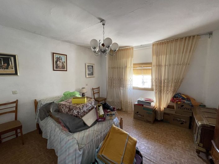 Image No.18-5 Bed Property for sale