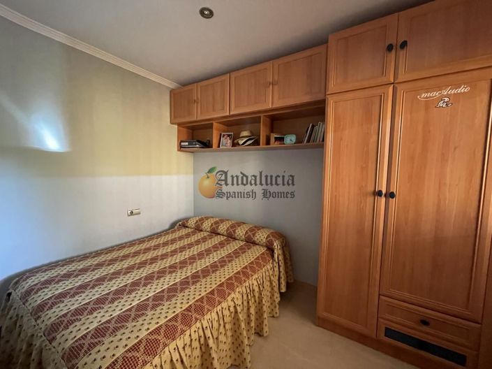 Image No.21-3 Bed Property for sale