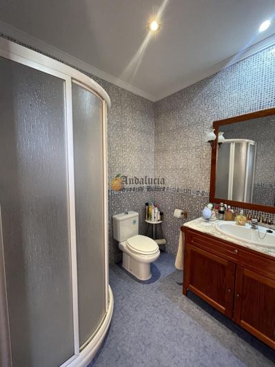 Image No.25-3 Bed Property for sale