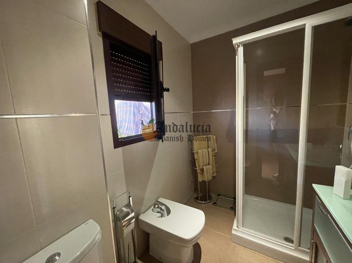 Image No.29-3 Bed Property for sale