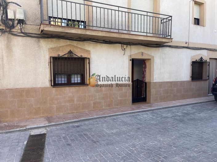 Image No.3-3 Bed Property for sale