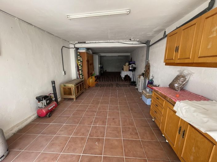 Image No.34-3 Bed Property for sale