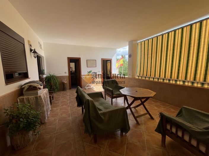 Image No.41-3 Bed Property for sale