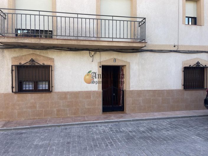 Image No.43-3 Bed Property for sale