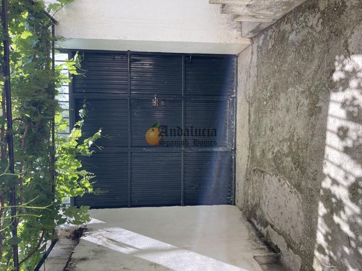 Image No.5-3 Bed Property for sale