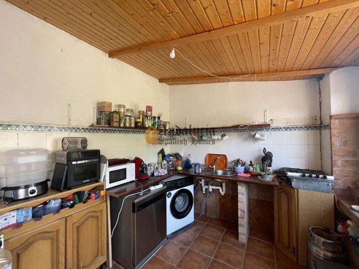 Image No.13-5 Bed Property for sale