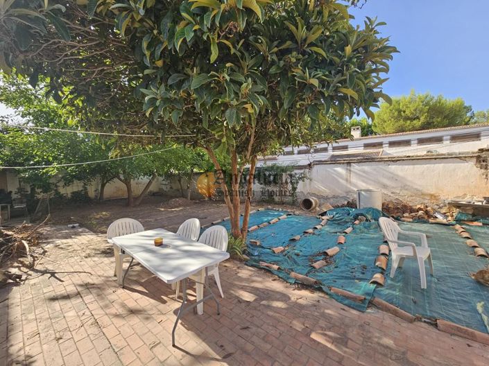 Image No.43-5 Bed Property for sale