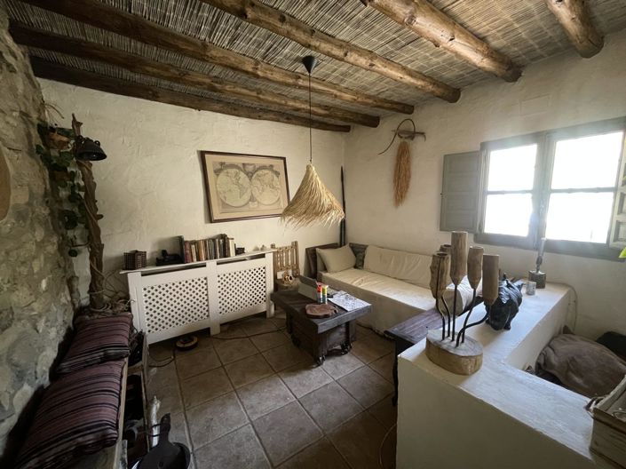 Image No.10-3 Bed Property for sale