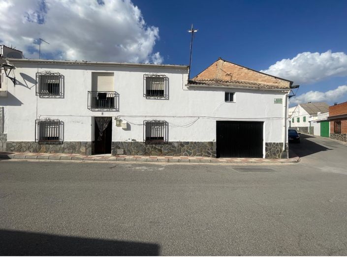 Costa Tropical, Property