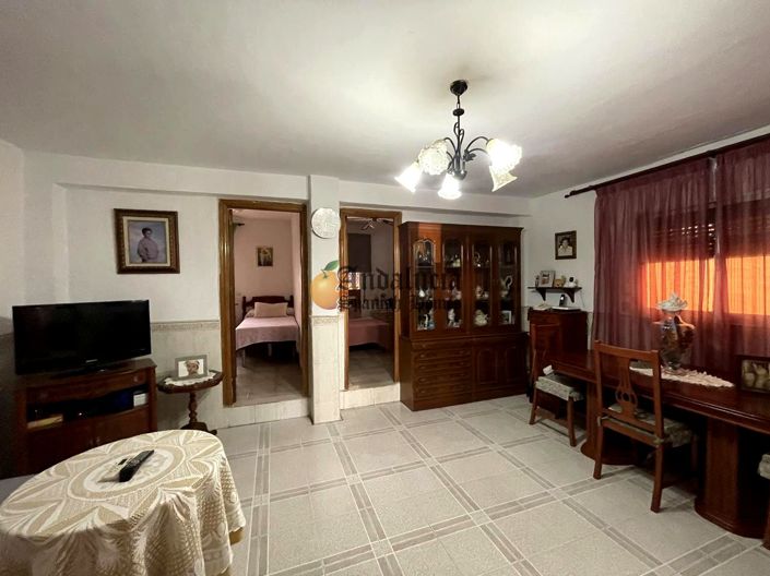 Image No.16-3 Bed Property for sale