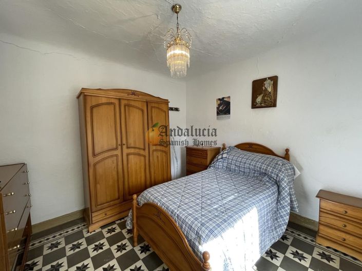 Image No.11-3 Bed Property for sale