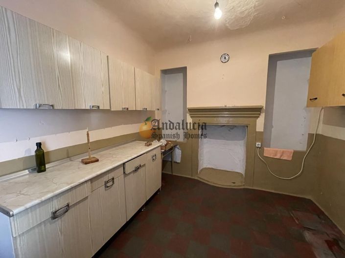 Image No.16-3 Bed Property for sale