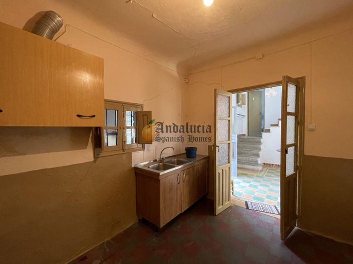 Image No.18-3 Bed Property for sale