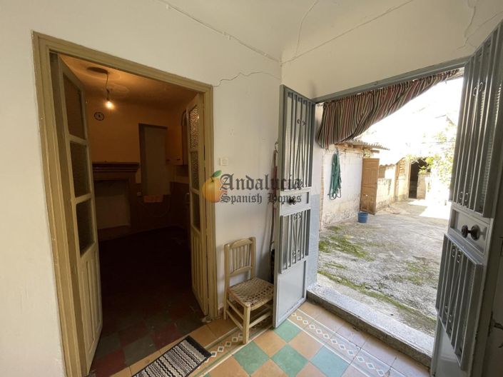 Image No.21-3 Bed Property for sale