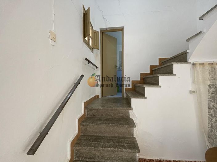 Image No.22-3 Bed Property for sale