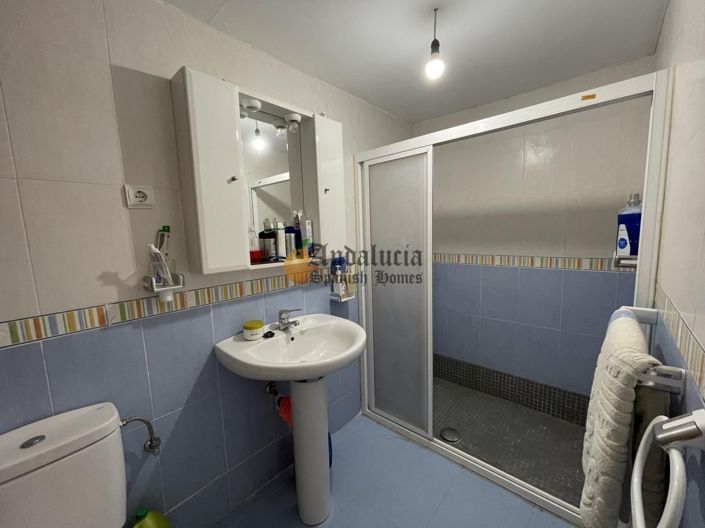 Image No.23-3 Bed Property for sale