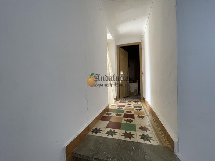 Image No.25-3 Bed Property for sale