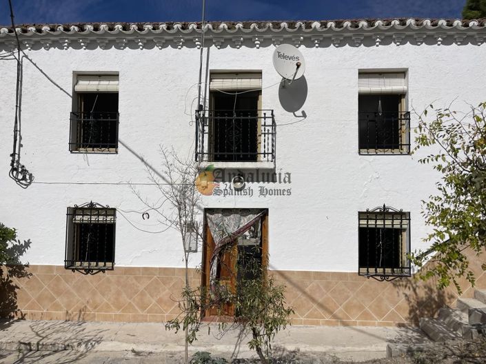 Image No.3-3 Bed Property for sale