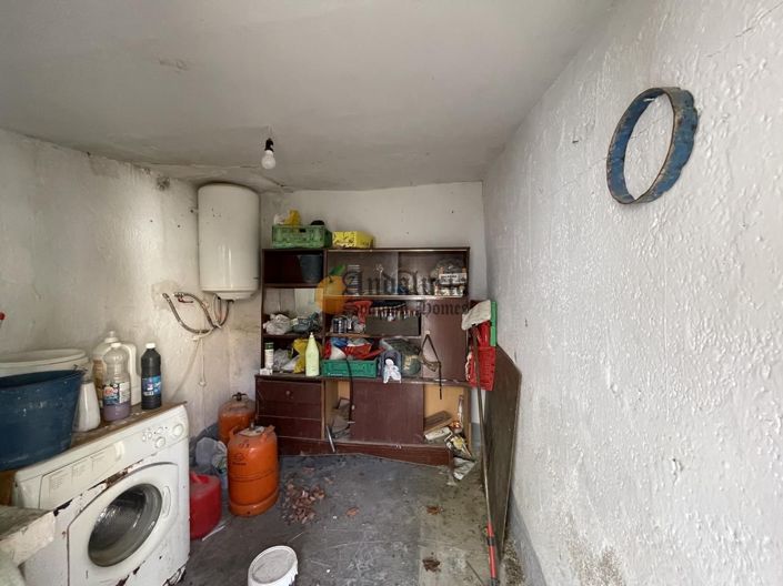 Image No.41-3 Bed Property for sale