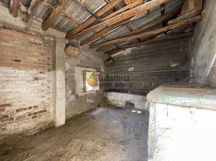 Image No.42-3 Bed Property for sale