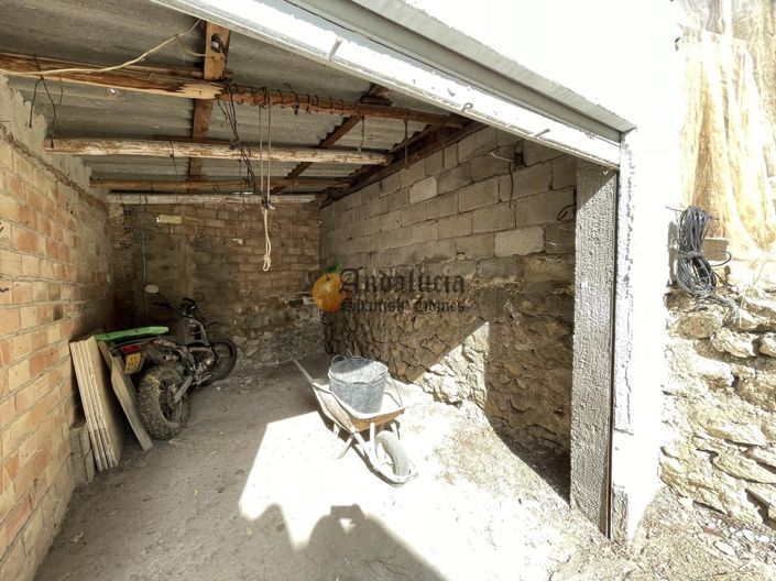 Image No.45-3 Bed Property for sale