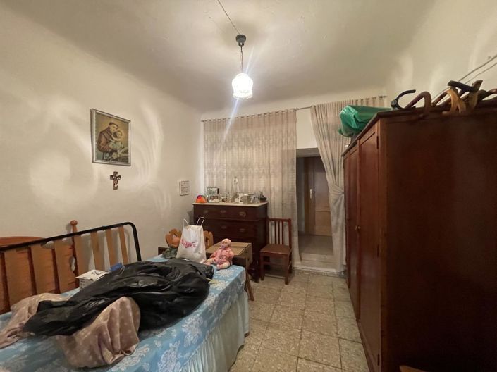 Image No.17-3 Bed Property for sale