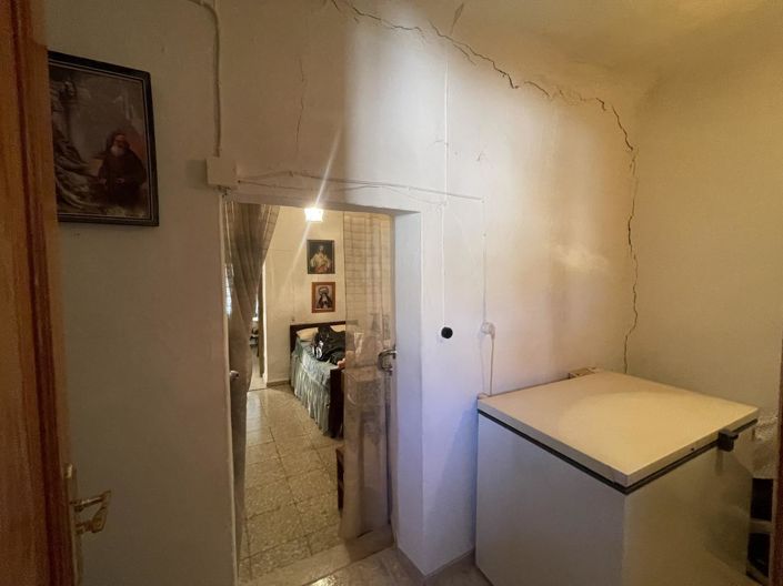 Image No.28-3 Bed Property for sale