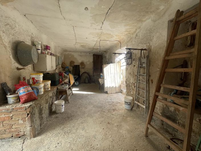 Image No.50-3 Bed Property for sale