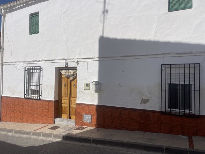 Image No.52-3 Bed Property for sale