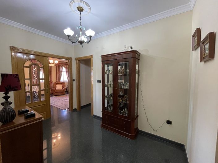 Image No.11-3 Bed Property for sale